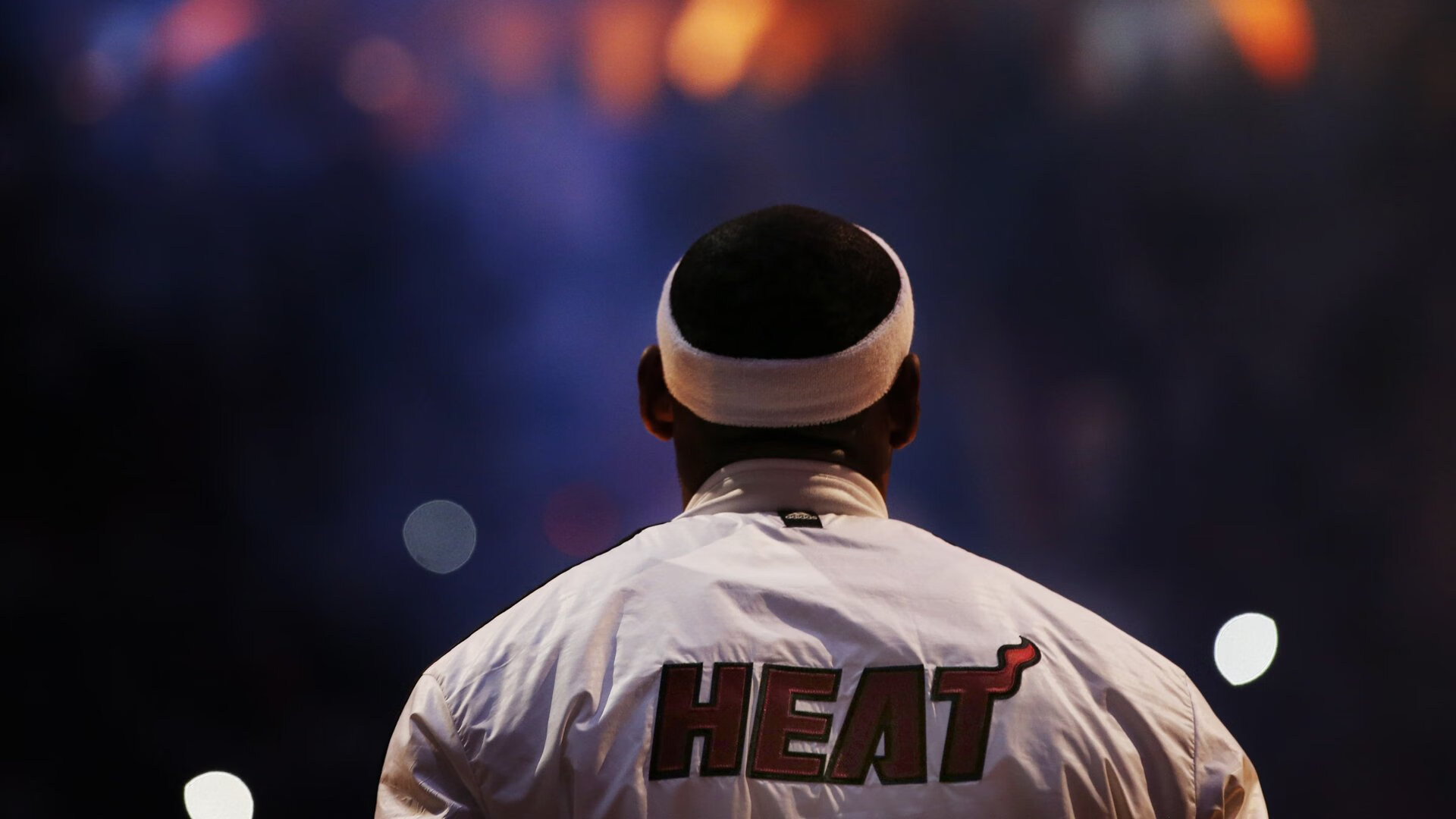 开云·体育官方网站入口-OG·阿努诺比在NBA常规赛中展现团队合作精神，阿努诺比合同