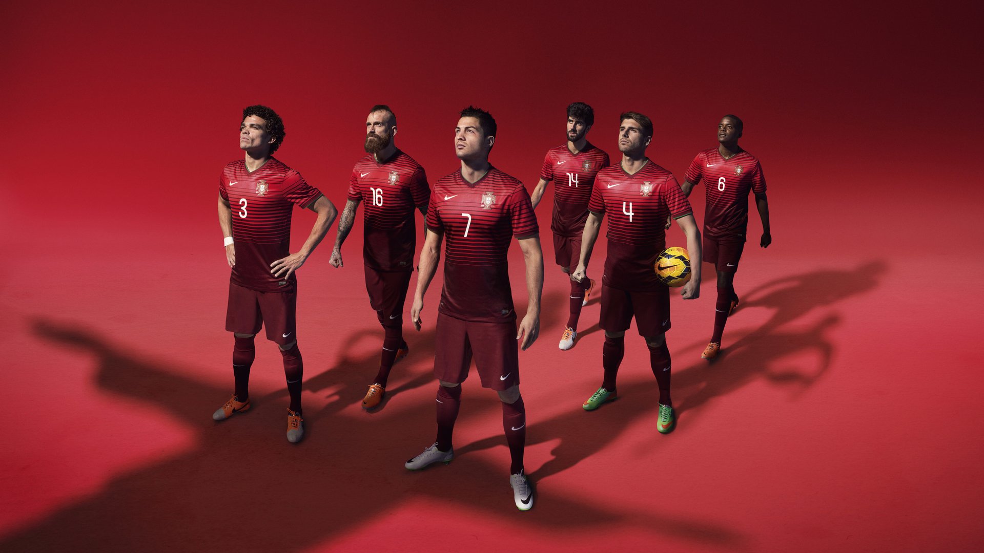 “青少年足球裁判员培训班成功举办，促公平裁判”，2021足球裁判员培训报名