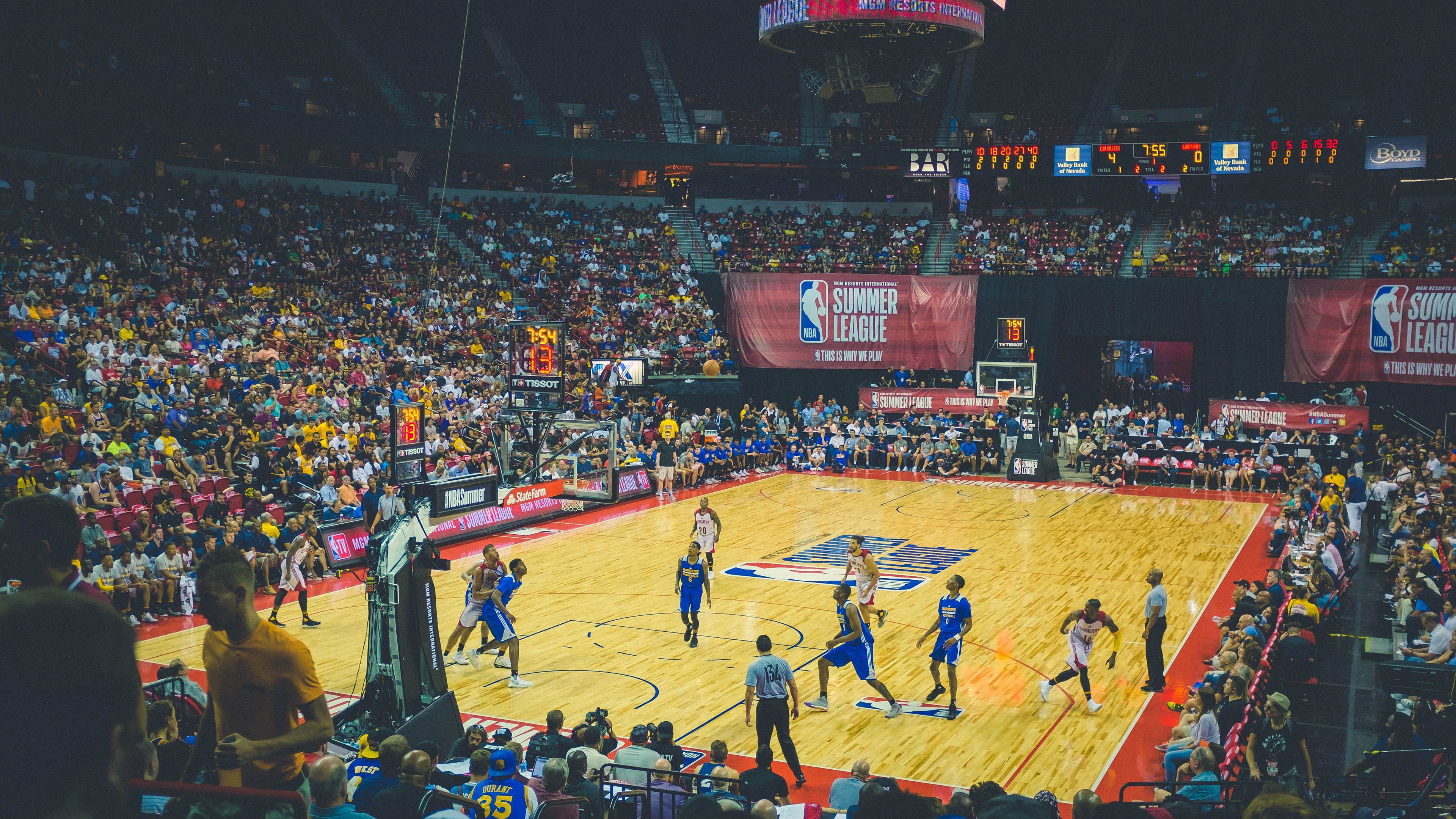 《电竞行业基础数据:用户规模、市场份额全面洞察》,2020年电竞用户规模